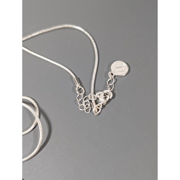 Liz Claiborne Hammered Silver Tone Teardrop Pendant Necklace Boho Chic 32" - Picture 6 of 10